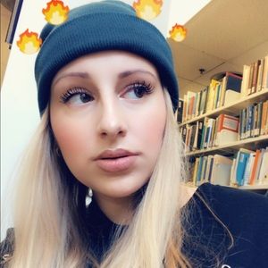 Meet your Posher, Laurence